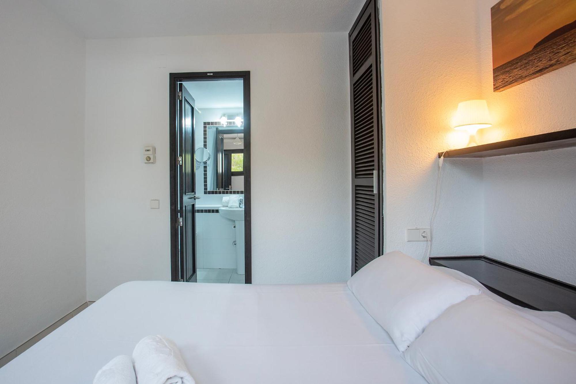 Club Cala Azul Hotel Cala Llenya  Room photo